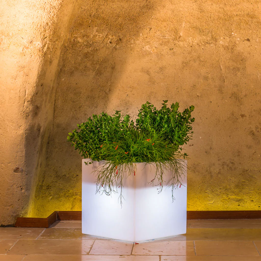 Casolaro Hotellerie Spa Cube Bright vase Casolaro Hotellerie SpA