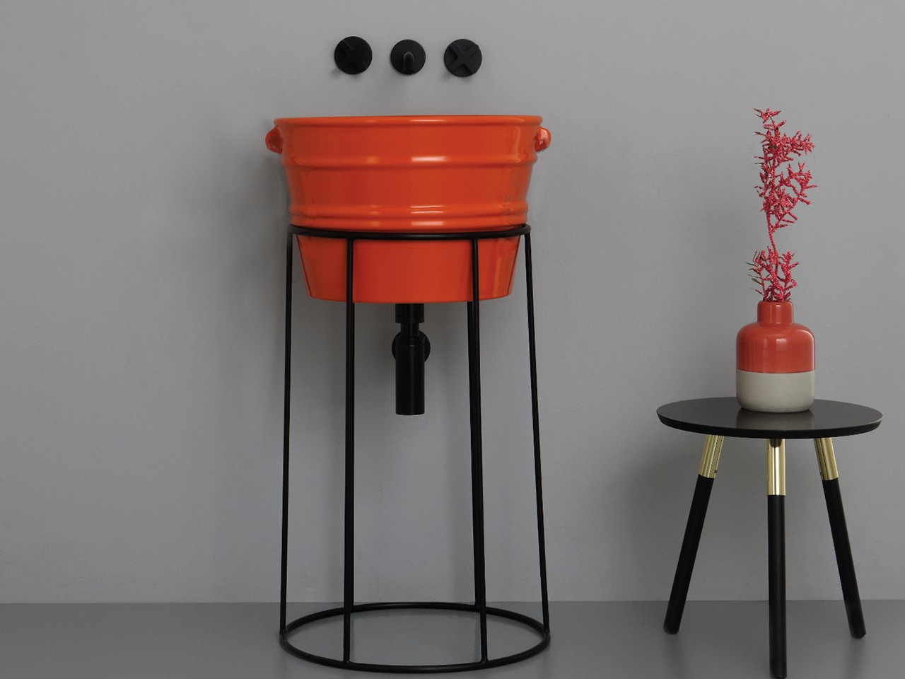 Mobile Bagno Bacile Lavabo Arancio Lucido e Supporto Metallo Nero Opaco-76908