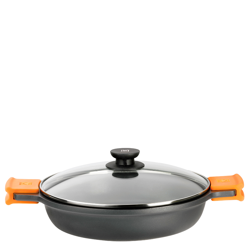 Casolaro Hotellerie Spa Efficient low casserole with lid and pot holders Pintinox