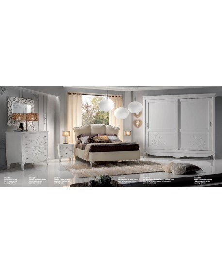 CAMERA COMPLETA LEGNO MASSELLO CON INTAGLIO e rilievi ARMADIO ANTE SCORREVOLI LETTO COMO E COMODINI