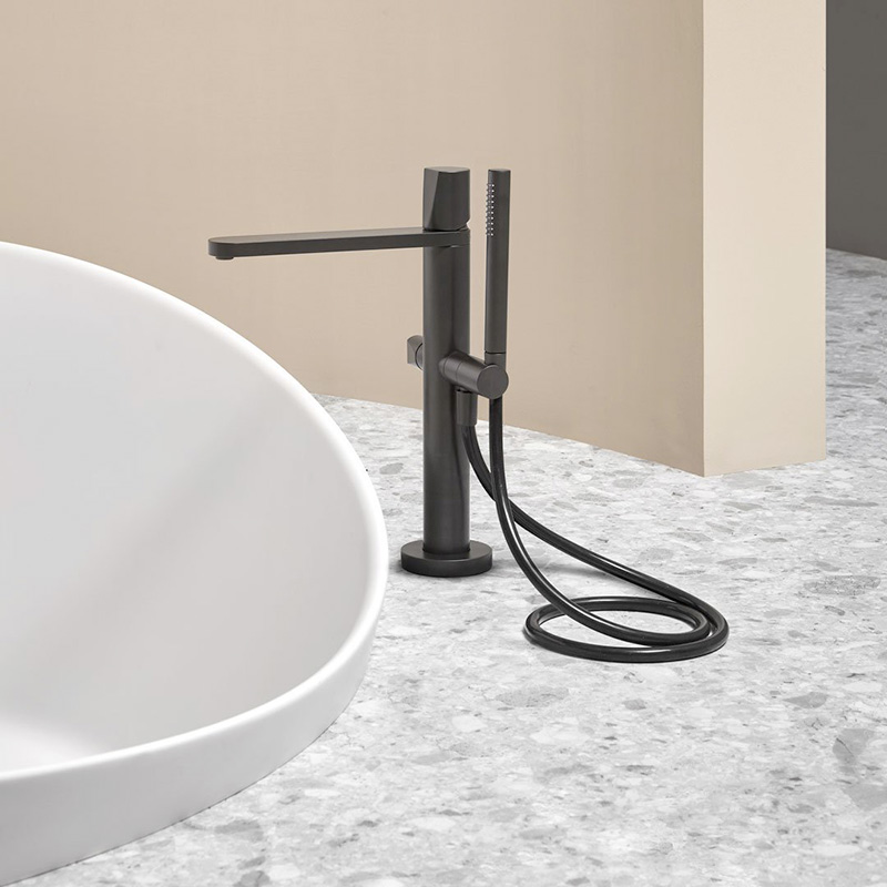 Colonna da terra per vasca Indigo antoniolupi