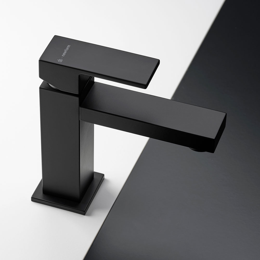 Miscelatore per lavabo con o senza scarico Collezione Ergo-Q by Newform