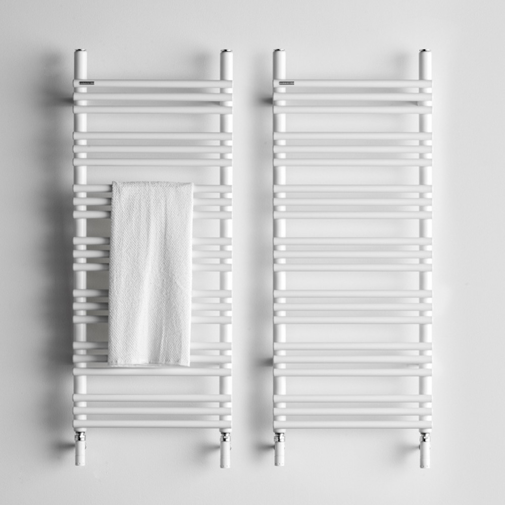 Termoarredo elettrico con termostato ambiente Rabbit 22 Antrax