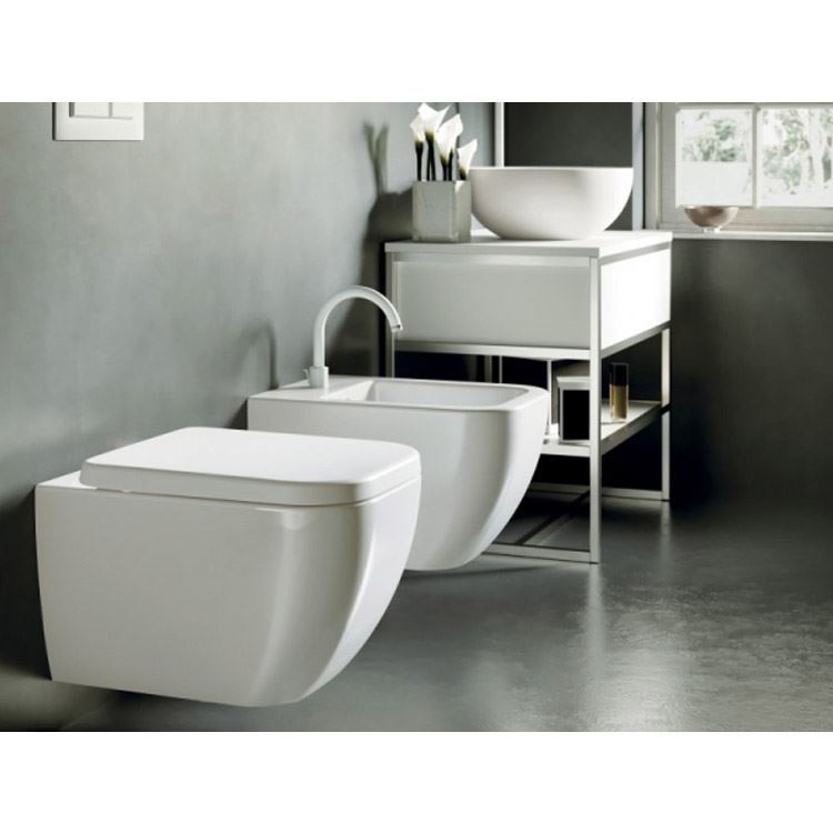 WC sospeso Bianca Hatria