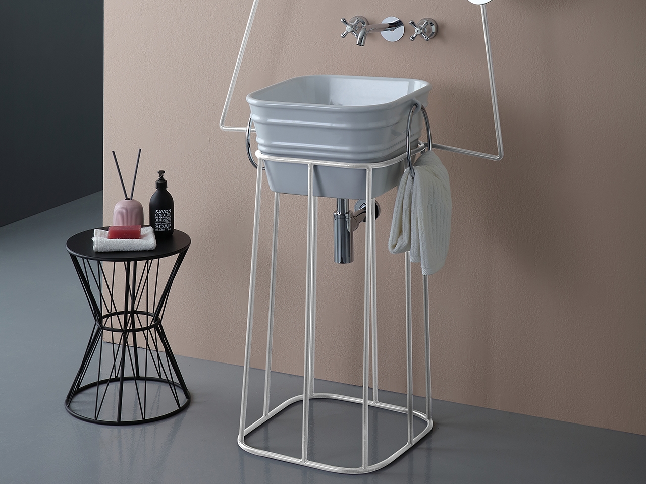 Mobile Portalavabo in Metallo Bacile Qubo Bianco Opaco-64825