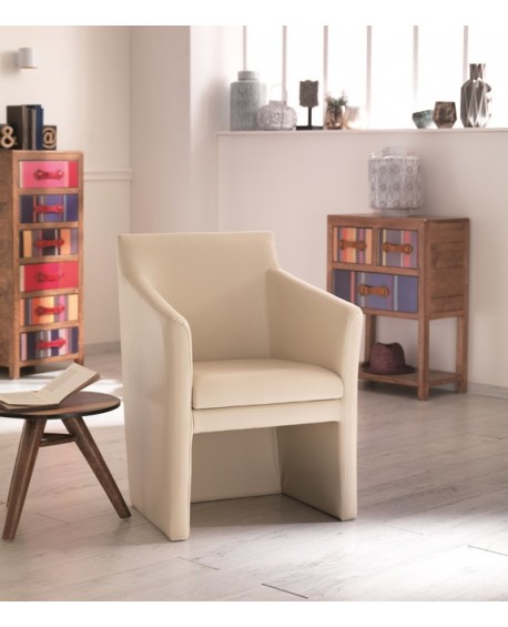 Poltrona in similpelle