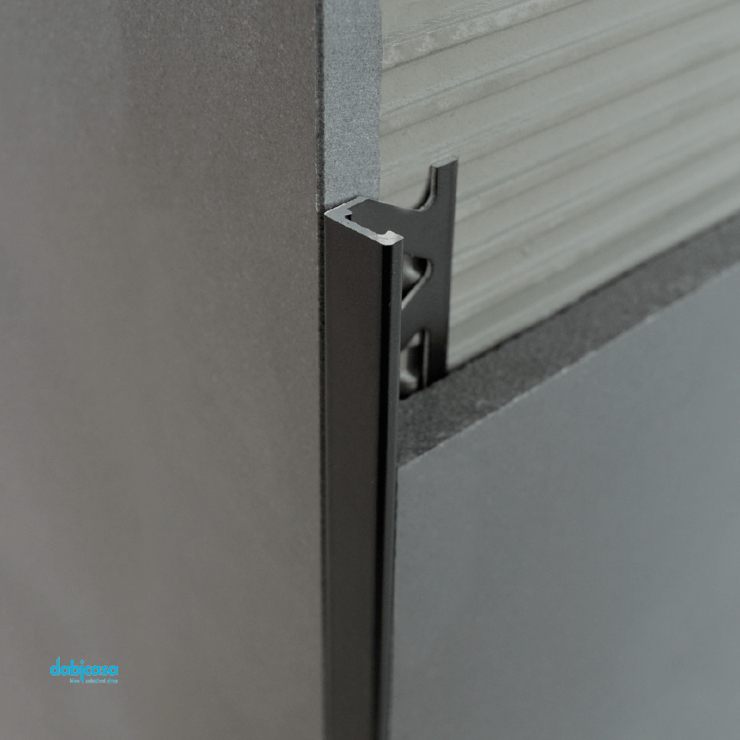 ProfiliTec "KeraJolly" Profilo In Alluminio Verniciato Da 2,70 m Altezza 6 H Finitura Nero