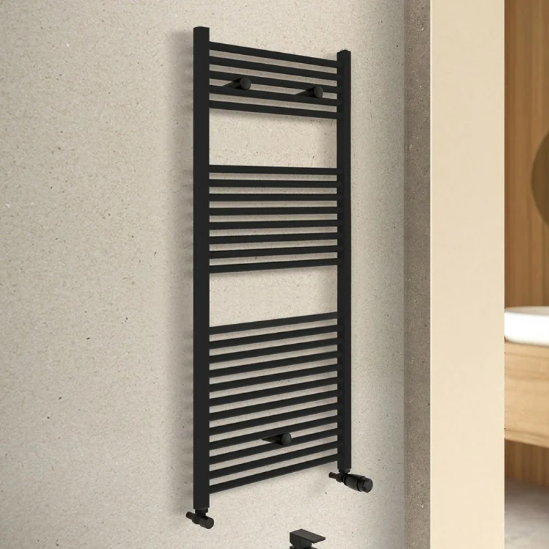 Termoarredo design nero opaco L 50x120 interasse 45 cm con kit valvole